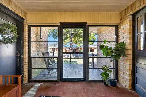 458 N Franklin Street La Grange TX 78945