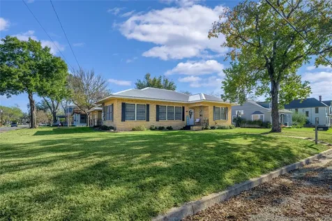 458 N Franklin Street La Grange TX 78945