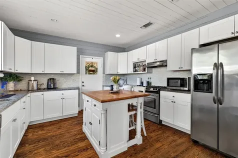 458 N Franklin Street La Grange TX 78945