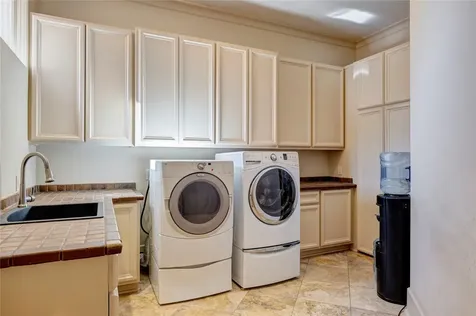 710 Pinehaven Drive Houston TX 77024