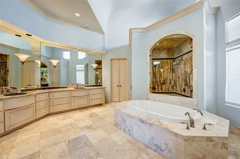 710 Pinehaven Drive Houston TX 77024