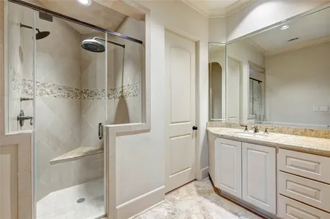 710 Pinehaven Drive Houston TX 77024