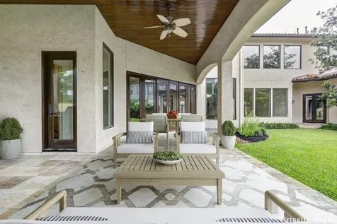 710 Pinehaven Drive Houston TX 77024