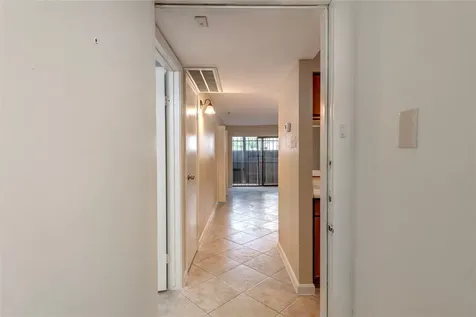 3005 Walnut Bend Lane 12 Houston TX 77042