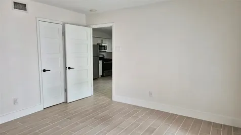 2118 Oakdale Street 5 Houston TX 77004