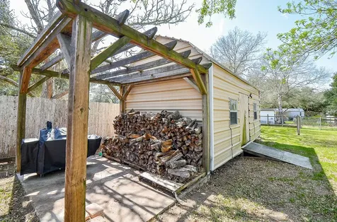 5440 W 7th Street Sheridan TX 77475