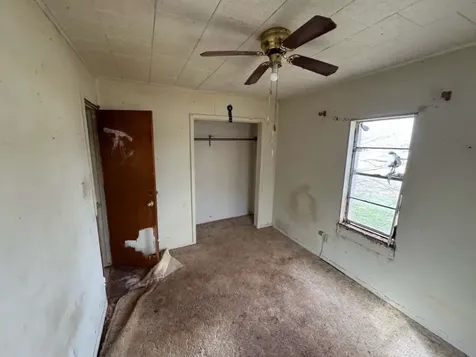 610 W Garrison Avenue Electra TX 76360