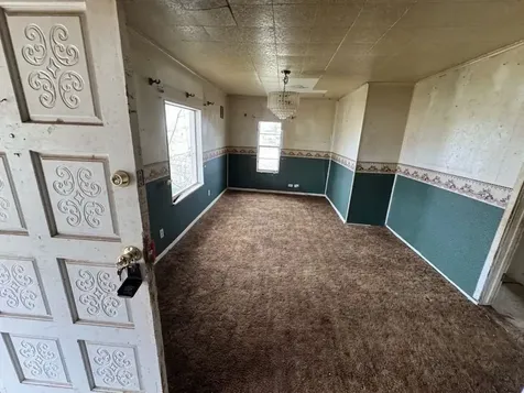610 W Garrison Avenue Electra TX 76360