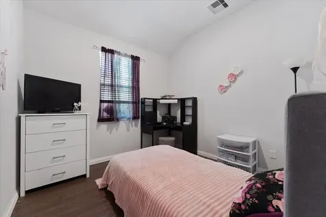 1585 Road 5102 Cleveland TX 77327