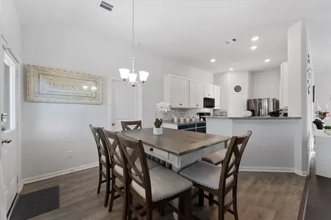 1585 Road 5102 Cleveland TX 77327
