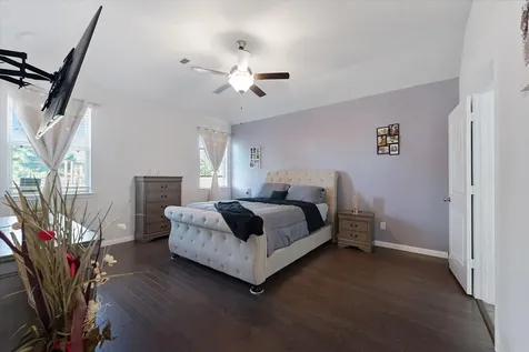 1585 Road 5102 Cleveland TX 77327