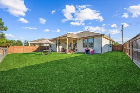 1585 Road 5102 Cleveland TX 77327