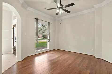 6418 Parkriver Crossing Sugar Land TX 77479