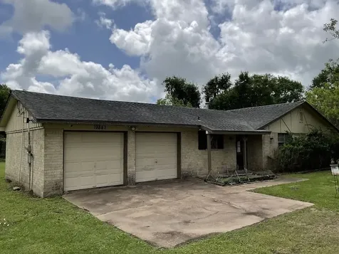 19847 County Road 319 Brazoria TX 77422