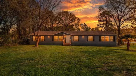 11759 W Hollyhill Drive Plantersville TX 77363
