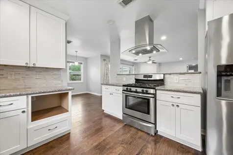 427 Biscayne Boulevard El Lago TX 77586