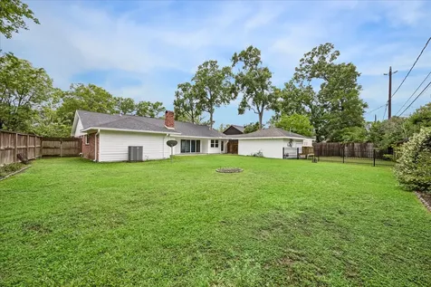 427 Biscayne Boulevard El Lago TX 77586