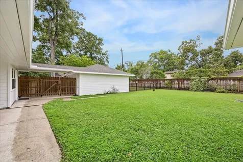 427 Biscayne Boulevard El Lago TX 77586