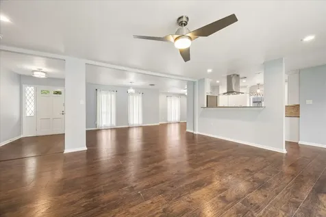 427 Biscayne Boulevard El Lago TX 77586