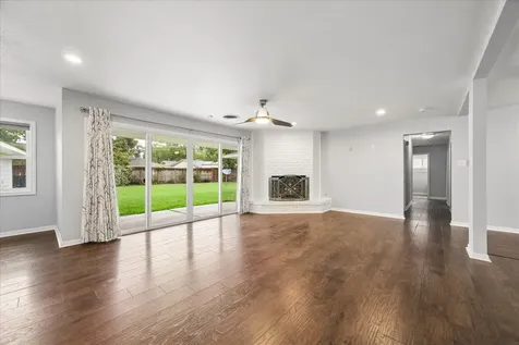 427 Biscayne Boulevard El Lago TX 77586
