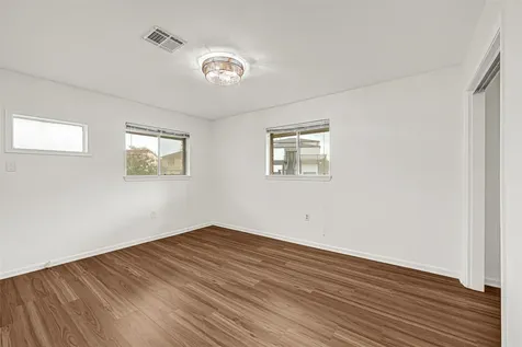 2515 Baycrest Drive Houston TX 77058