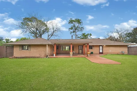 2515 Baycrest Drive Houston TX 77058
