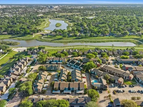 15932 Seahorse Drive 272 Houston TX 77062