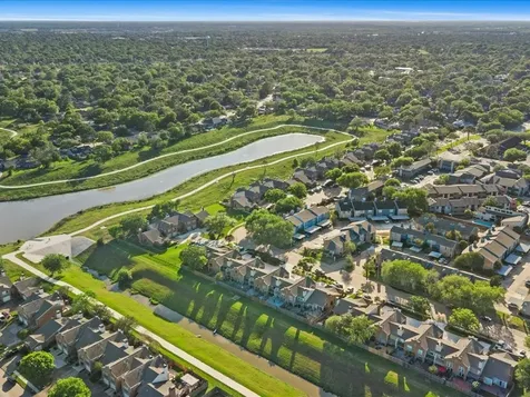 15932 Seahorse Drive 272 Houston TX 77062