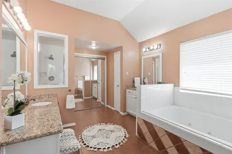 322 Welford Lane Highlands TX 77562