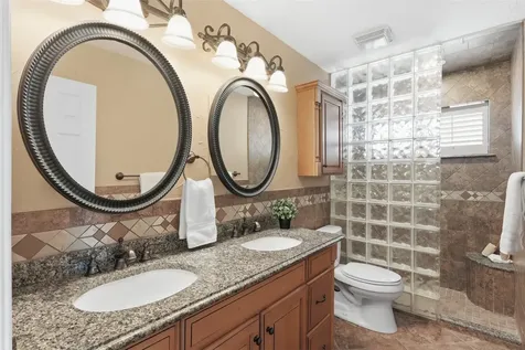 322 Welford Lane Highlands TX 77562