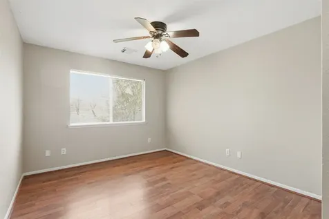 322 Welford Lane Highlands TX 77562