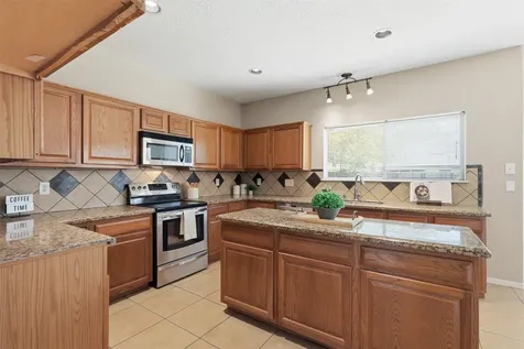 322 Welford Lane Highlands TX 77562