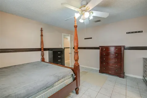 806 Coolwood Drive Houston TX 77013