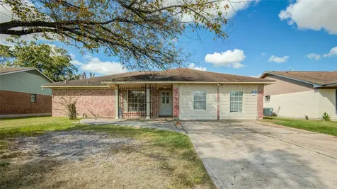 806 Coolwood Drive Houston TX 77013