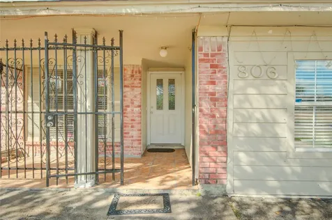 806 Coolwood Drive Houston TX 77013
