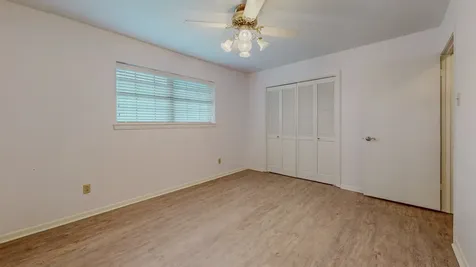 1700 N 30th Street Nederland TX 77627