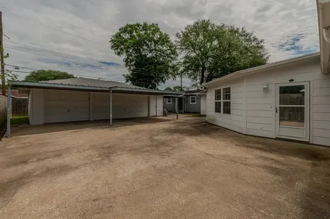 1700 N 30th Street Nederland TX 77627