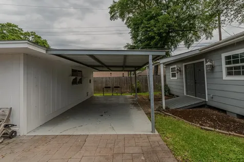 1700 N 30th Street Nederland TX 77627