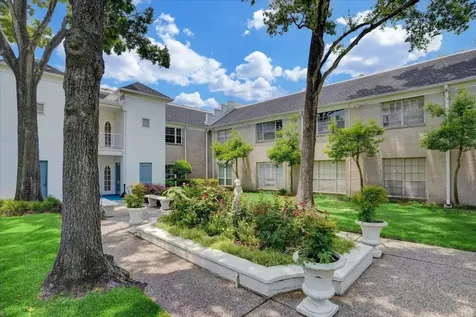 2600 Bellefontaine Street C22 Houston TX 77025