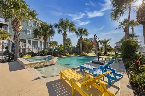 241 Tamana Drive Tiki Island TX 77554
