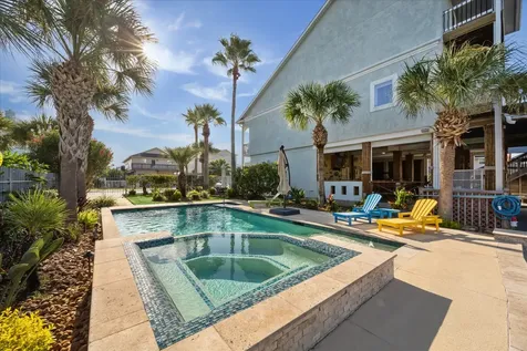 241 Tamana Drive Tiki Island TX 77554