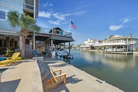 241 Tamana Drive Tiki Island TX 77554