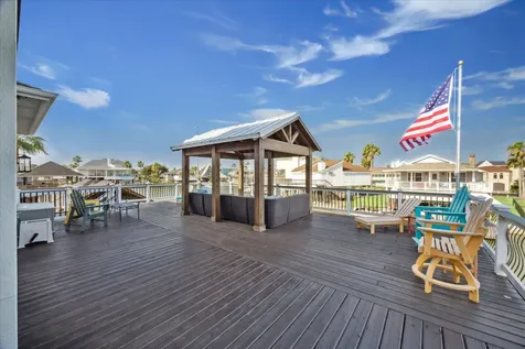 241 Tamana Drive Tiki Island TX 77554