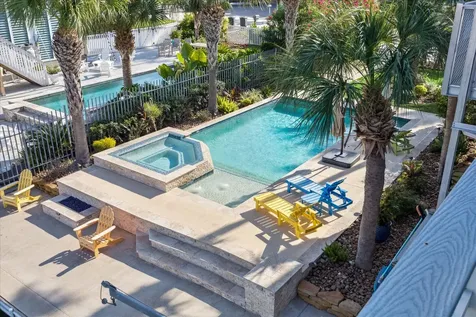 241 Tamana Drive Tiki Island TX 77554