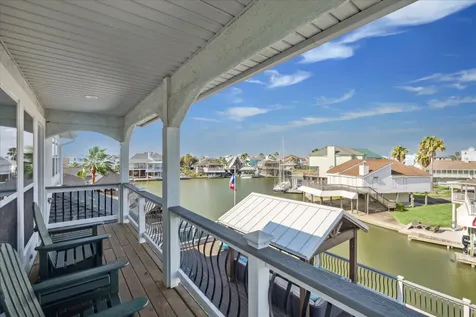 241 Tamana Drive Tiki Island TX 77554