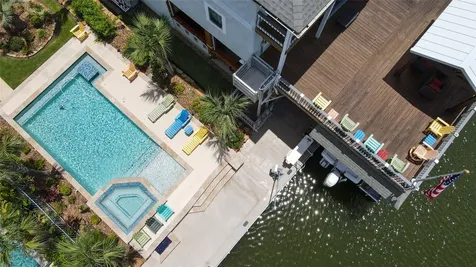 241 Tamana Drive Tiki Island TX 77554
