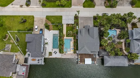 241 Tamana Drive Tiki Island TX 77554