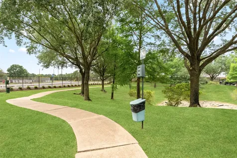 1244 Hobbs Reach Lane Houston TX 77008