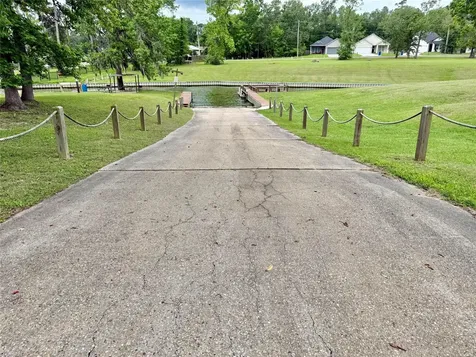 337 Windwood Drive Livingston TX 77351