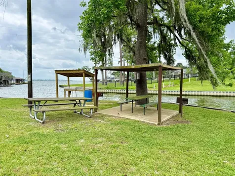 337 Windwood Drive Livingston TX 77351